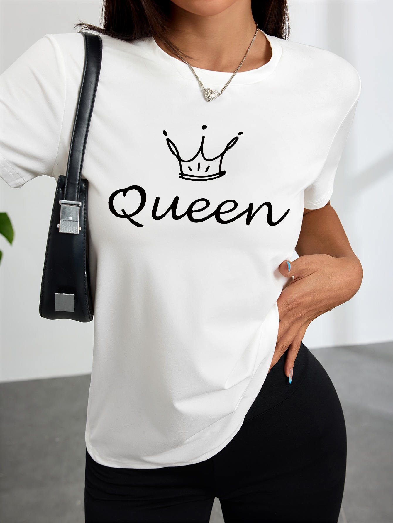 Damska biała koszulka z nadruk – Queen Street Fashion recenzja i cena